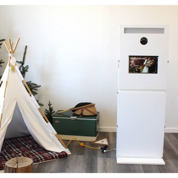 Open-Air Photo Booth Rental in Rhode Island $500 / 3 hours